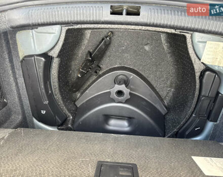 Синий Ауди А4, объемом двигателя 2.5 л и пробегом 145 тыс. км за 7300 $, фото 37 на Automoto.ua