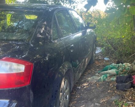 Синий Ауди А4, объемом двигателя 1.9 л и пробегом 400 тыс. км за 2000 $, фото 6 на Automoto.ua