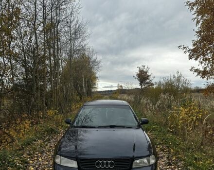 Синий Ауди А4, объемом двигателя 1.6 л и пробегом 300 тыс. км за 2650 $, фото 7 на Automoto.ua