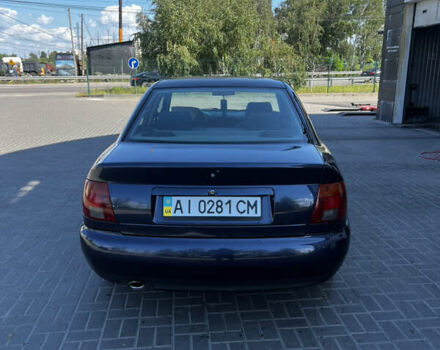 Синий Ауди А4, объемом двигателя 1.8 л и пробегом 400 тыс. км за 2700 $, фото 3 на Automoto.ua
