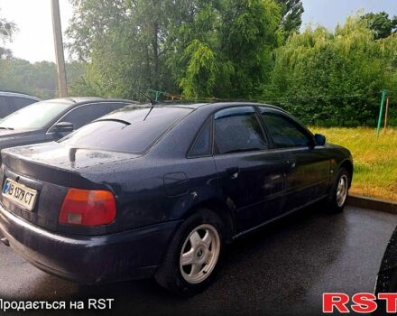 Синій Ауді А4, об'ємом двигуна 1.6 л та пробігом 300 тис. км за 2800 $, фото 4 на Automoto.ua