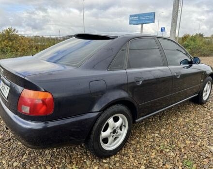 Синий Ауди А4, объемом двигателя 1.8 л и пробегом 400 тыс. км за 1900 $, фото 5 на Automoto.ua