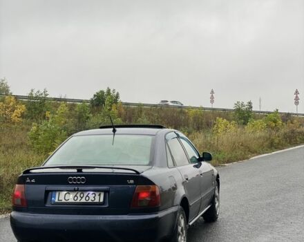 Синий Ауди А4, объемом двигателя 1.8 л и пробегом 300 тыс. км за 1350 $, фото 6 на Automoto.ua