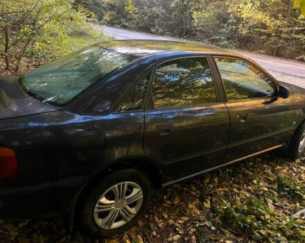 Синій Ауді А4, об'ємом двигуна 1.8 л та пробігом 410 тис. км за 1900 $, фото 3 на Automoto.ua