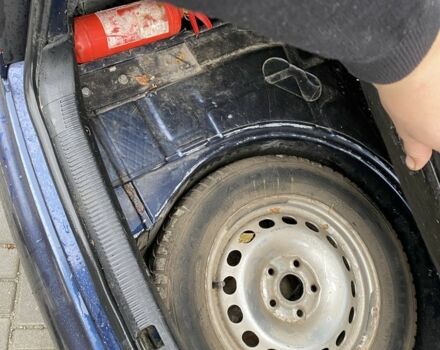 Синий Ауди А4, объемом двигателя 1.8 л и пробегом 300 тыс. км за 1350 $, фото 15 на Automoto.ua