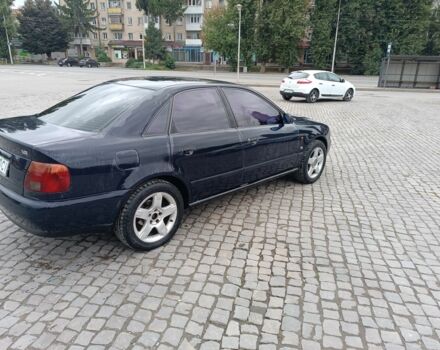 Синій Ауді А4, об'ємом двигуна 1.6 л та пробігом 350 тис. км за 2600 $, фото 2 на Automoto.ua