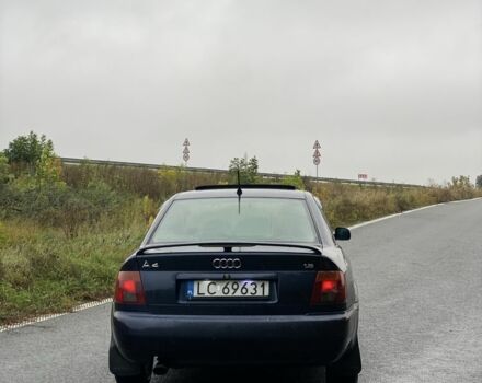 Синий Ауди А4, объемом двигателя 1.8 л и пробегом 300 тыс. км за 1350 $, фото 4 на Automoto.ua
