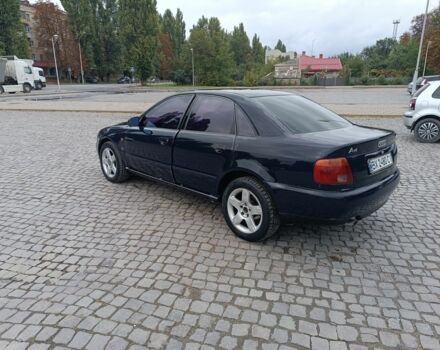 Синій Ауді А4, об'ємом двигуна 1.6 л та пробігом 350 тис. км за 2600 $, фото 4 на Automoto.ua
