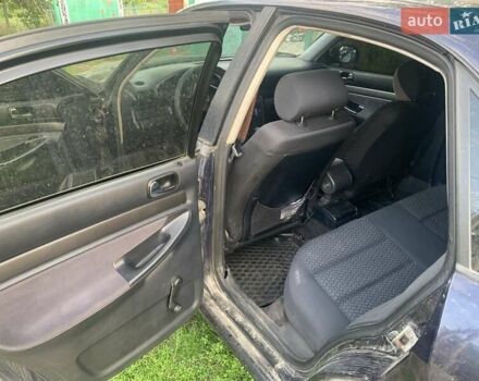 Синий Ауди А4, объемом двигателя 1.8 л и пробегом 367 тыс. км за 2400 $, фото 8 на Automoto.ua