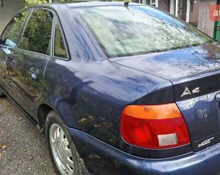 Синий Ауди А4, объемом двигателя 1.8 л и пробегом 310 тыс. км за 3300 $, фото 3 на Automoto.ua