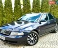 Синий Ауди А4, объемом двигателя 1.8 л и пробегом 372 тыс. км за 2999 $, фото 1 на Automoto.ua