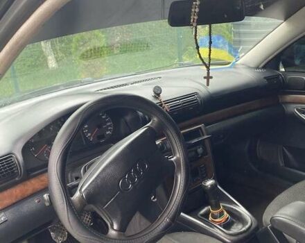 Синій Ауді А4, об'ємом двигуна 1.8 л та пробігом 295 тис. км за 3200 $, фото 4 на Automoto.ua