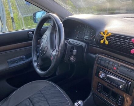 Синій Ауді А4, об'ємом двигуна 1.9 л та пробігом 280 тис. км за 1590 $, фото 3 на Automoto.ua