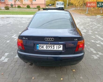 Ауди А4 1996 в Костополе на Automoto.ua Синий Ауди А4, объемом двигателя 1.78 л и пробегом 300 тыс. км за 3300 $, фото 2 на Automoto.ua