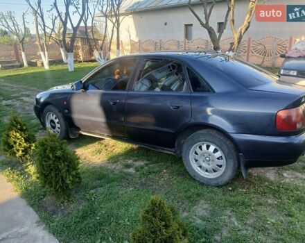 Синий Ауди А4, объемом двигателя 1.8 л и пробегом 295 тыс. км за 2850 $, фото 5 на Automoto.ua