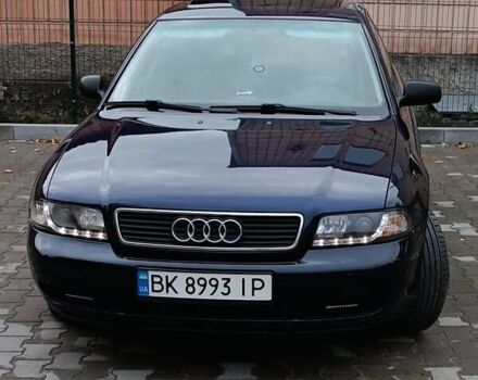 Ауди А4 1996 в Костополе на Automoto.ua Синий Ауди А4, объемом двигателя 1.78 л и пробегом 300 тыс. км за 3300 $, фото 1 на Automoto.ua