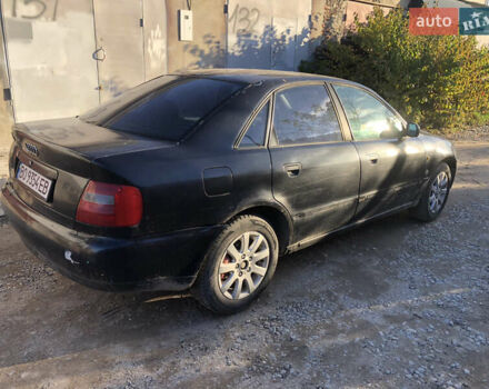 Синий Ауди А4, объемом двигателя 1.6 л и пробегом 350 тыс. км за 1499 $, фото 5 на Automoto.ua