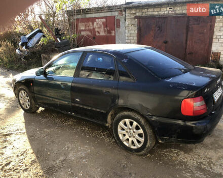 Синий Ауди А4, объемом двигателя 1.6 л и пробегом 350 тыс. км за 1499 $, фото 3 на Automoto.ua