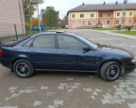 Ауді А4 1996 у Костополе на Automoto.ua Синій Ауді А4, об'ємом двигуна 1.8 л та пробігом 300 тис. км за 3300 $, фото 19 на Automoto.ua