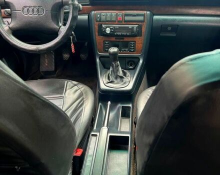 Синий Ауди А4, объемом двигателя 1.8 л и пробегом 441 тыс. км за 2900 $, фото 3 на Automoto.ua