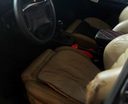 Синій Ауді А4, об'ємом двигуна 1.6 л та пробігом 400 тис. км за 1420 $, фото 3 на Automoto.ua