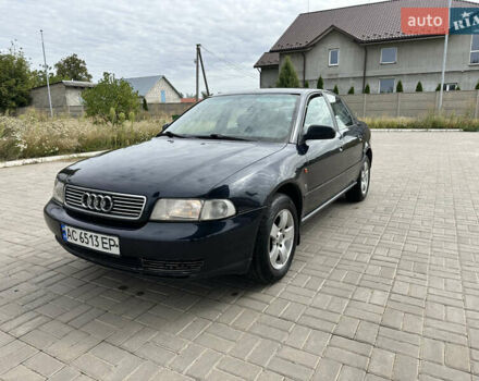 Синий Ауди А4, объемом двигателя 1.9 л и пробегом 300 тыс. км за 3500 $, фото 1 на Automoto.ua