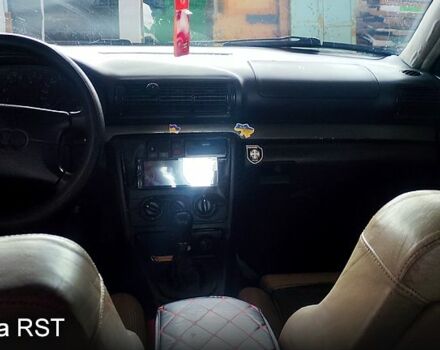 Синій Ауді А4, об'ємом двигуна 1.6 л та пробігом 400 тис. км за 1420 $, фото 6 на Automoto.ua