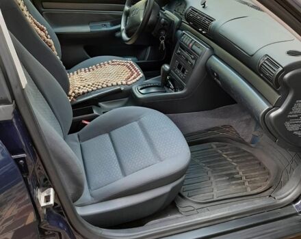 Синій Ауді А4, об'ємом двигуна 1.9 л та пробігом 300 тис. км за 3463 $, фото 5 на Automoto.ua