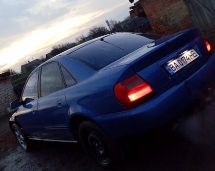 Синий Ауди А4, объемом двигателя 1.8 л и пробегом 0 тыс. км за 1500 $, фото 9 на Automoto.ua