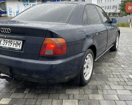 Синій Ауді А4, об'ємом двигуна 1.78 л та пробігом 429 тис. км за 3200 $, фото 5 на Automoto.ua