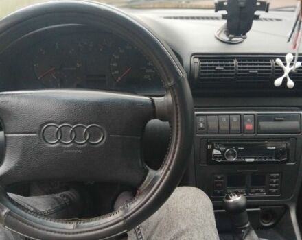 Синий Ауди А4, объемом двигателя 1.9 л и пробегом 290 тыс. км за 1775 $, фото 4 на Automoto.ua