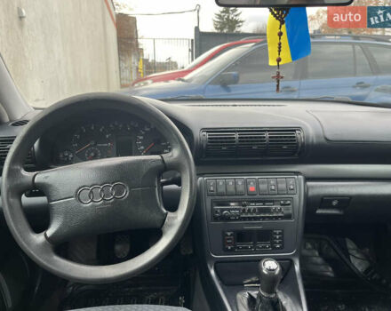 Синий Ауди А4, объемом двигателя 1.6 л и пробегом 232 тыс. км за 3599 $, фото 7 на Automoto.ua