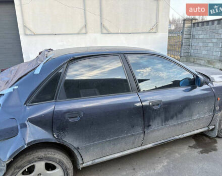 Синий Ауди А4, объемом двигателя 1.78 л и пробегом 350 тыс. км за 800 $, фото 6 на Automoto.ua