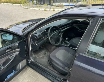 Синий Ауди А4, объемом двигателя 1.9 л и пробегом 300 тыс. км за 3500 $, фото 5 на Automoto.ua