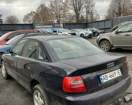 Синий Ауди А4, объемом двигателя 1.6 л и пробегом 232 тыс. км за 3599 $, фото 3 на Automoto.ua