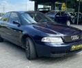 Синий Ауди А4, объемом двигателя 1.6 л и пробегом 400 тыс. км за 4300 $, фото 1 на Automoto.ua