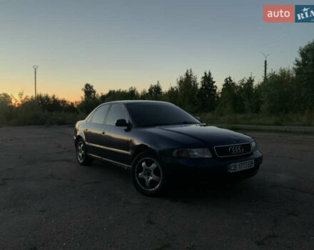 Синий Ауди А4, объемом двигателя 1.8 л и пробегом 500 тыс. км за 2800 $, фото 2 на Automoto.ua
