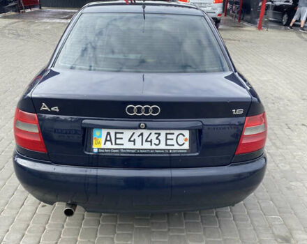 Синий Ауди А4, объемом двигателя 1.6 л и пробегом 350 тыс. км за 3200 $, фото 2 на Automoto.ua