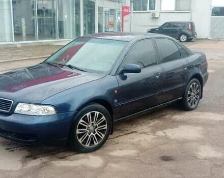 Синий Ауди А4, объемом двигателя 1.8 л и пробегом 376 тыс. км за 3400 $, фото 1 на Automoto.ua