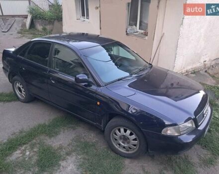 Синій Ауді А4, об'ємом двигуна 1.6 л та пробігом 340 тис. км за 3600 $, фото 3 на Automoto.ua