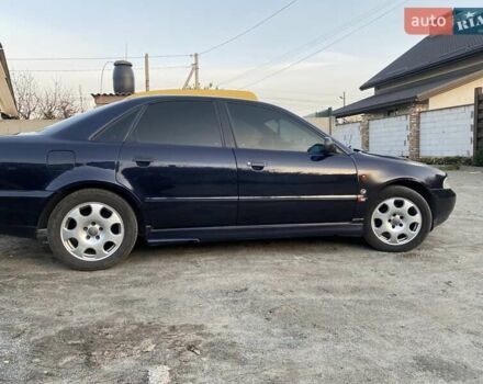 Синій Ауді А4, об'ємом двигуна 1.6 л та пробігом 367 тис. км за 3200 $, фото 26 на Automoto.ua