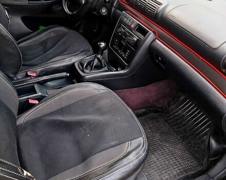 Синий Ауди А4, объемом двигателя 1.6 л и пробегом 0 тыс. км за 3000 $, фото 2 на Automoto.ua