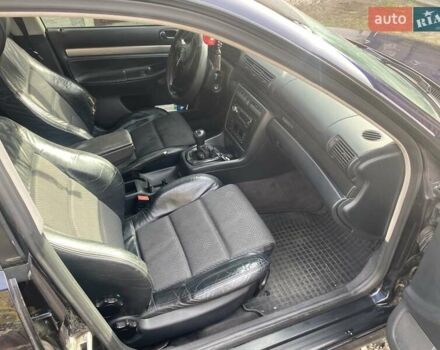 Синій Ауді А4, об'ємом двигуна 1.6 л та пробігом 367 тис. км за 3200 $, фото 7 на Automoto.ua