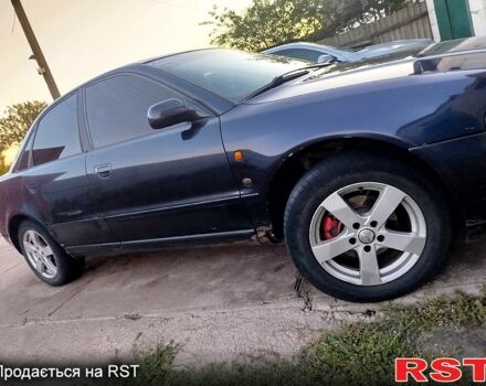 Синий Ауди А4, объемом двигателя 1.6 л и пробегом 0 тыс. км за 3000 $, фото 1 на Automoto.ua