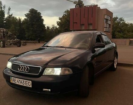 Синій Ауді А4, об'ємом двигуна 1.6 л та пробігом 350 тис. км за 3500 $, фото 2 на Automoto.ua