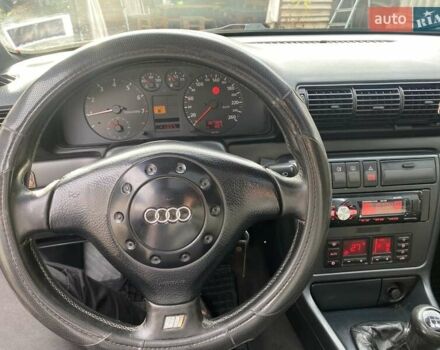 Синій Ауді А4, об'ємом двигуна 1.6 л та пробігом 367 тис. км за 3200 $, фото 3 на Automoto.ua