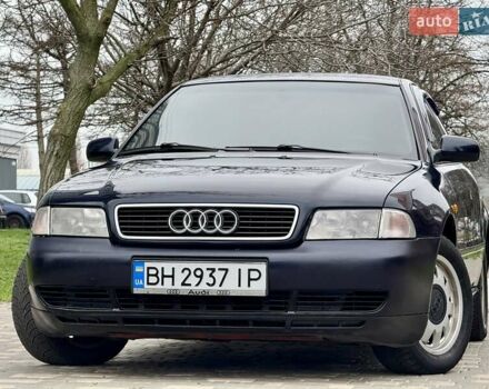 Синий Ауди А4, объемом двигателя 1.8 л и пробегом 321 тыс. км за 3400 $, фото 12 на Automoto.ua