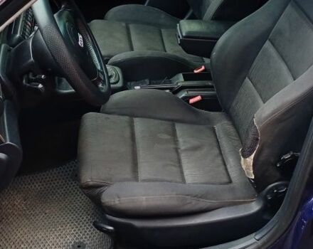 Синий Ауди А4, объемом двигателя 2.5 л и пробегом 390 тыс. км за 2500 $, фото 9 на Automoto.ua