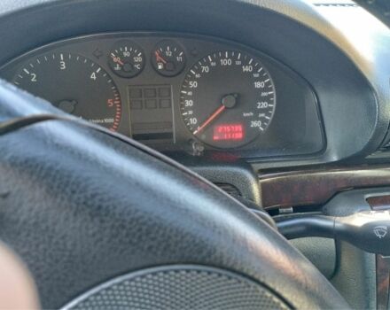 Синий Ауди А4, объемом двигателя 1.9 л и пробегом 300 тыс. км за 1666 $, фото 5 на Automoto.ua