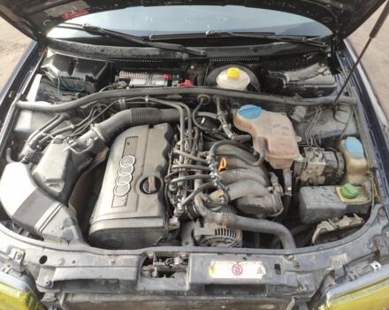 Синий Ауди А4, объемом двигателя 0 л и пробегом 250 тыс. км за 3000 $, фото 4 на Automoto.ua